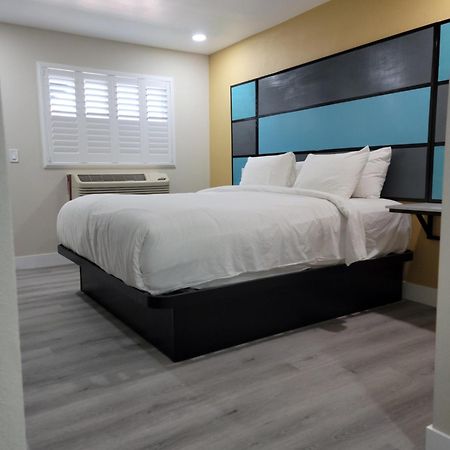 Quality Inn Victorville - Hesperia I-15 Luaran gambar