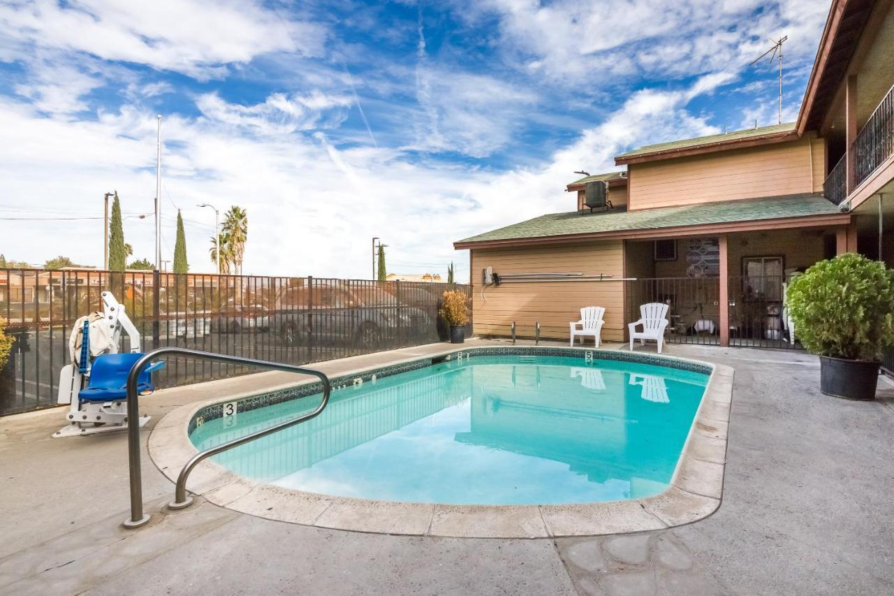 Quality Inn Victorville - Hesperia I-15 Luaran gambar
